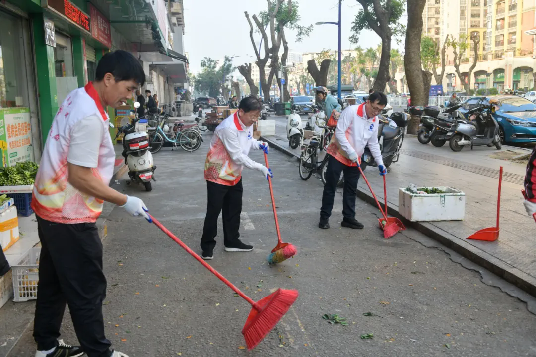 党群同心聚合力 携手共建换新颜